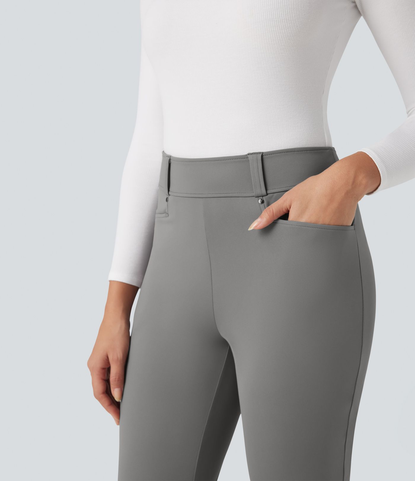 Halara Flex™ zúžené pracovní kalhoty 7/8 s vysokým pasem a kapsami