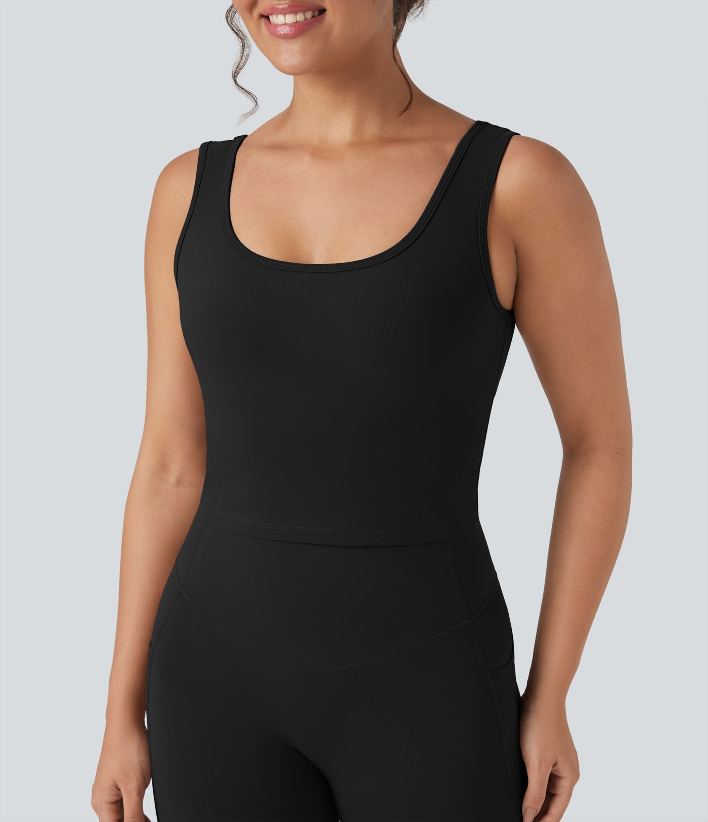 Top corto de yoga Halara UltraSculpt™ cruzado con cuello en U 