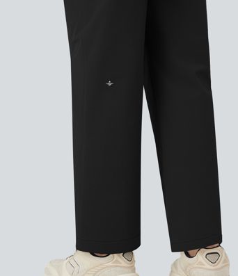 Pantalones de senderismo duraderos y repelentes al agua, de tiro medio y pierna recta, con bolsillos.