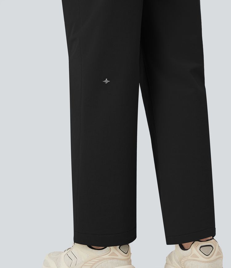 Pantalones de senderismo duraderos y repelentes al agua, de tiro medio y pierna recta, con bolsillos.