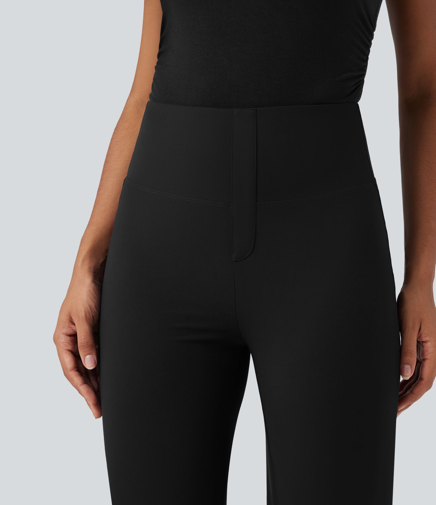 Halara UltraSculpt™ SoCinched vysoké kalhoty s vysokým pasem a kontrolou břicha, rovný střih, s kapsami