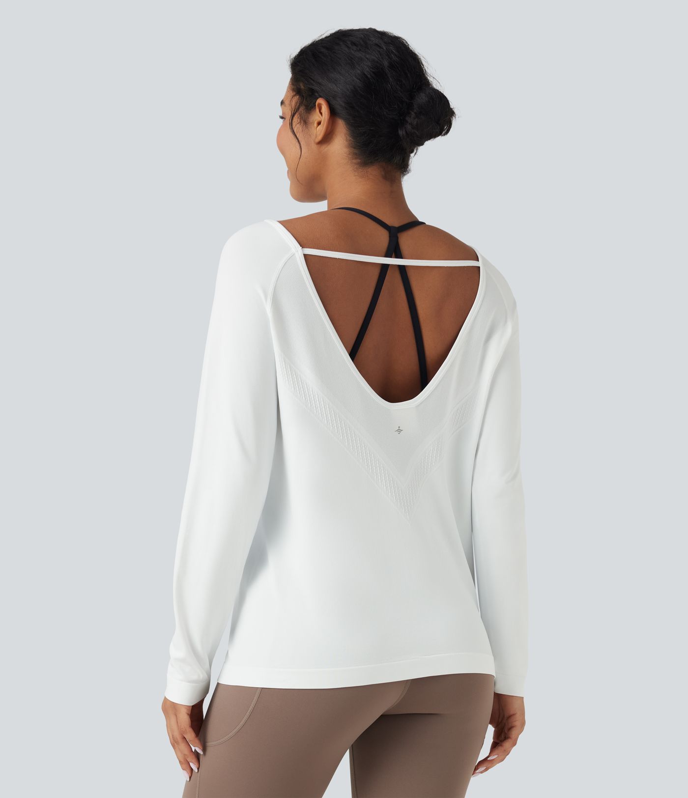 Bezešvý sportovní top Flow s výstřihem do U a s dlouhým rukávem