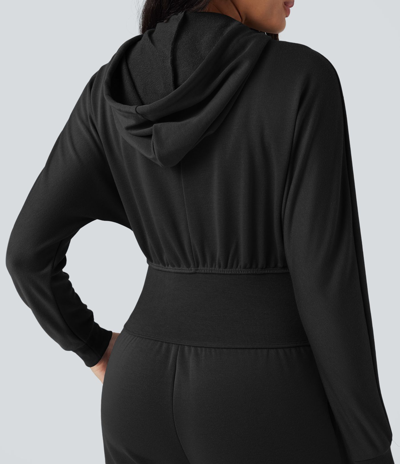 Combinaison décontractée à capuche avec cordon en daim, manches longues et poches