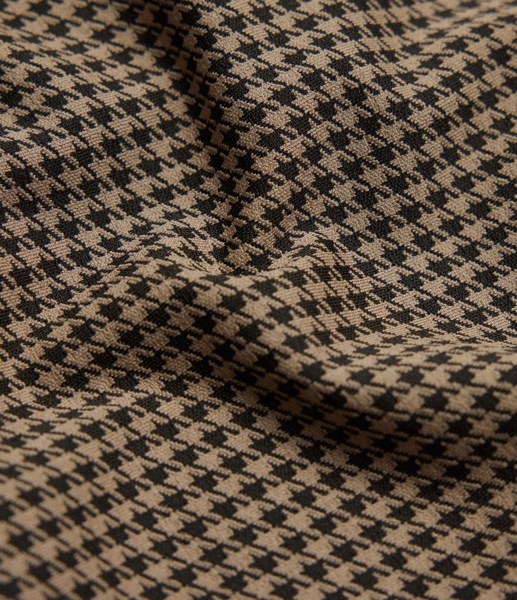 Chamarra casual extragrande con dobladillo curvo y estampado de pata de gallo y bolsillos