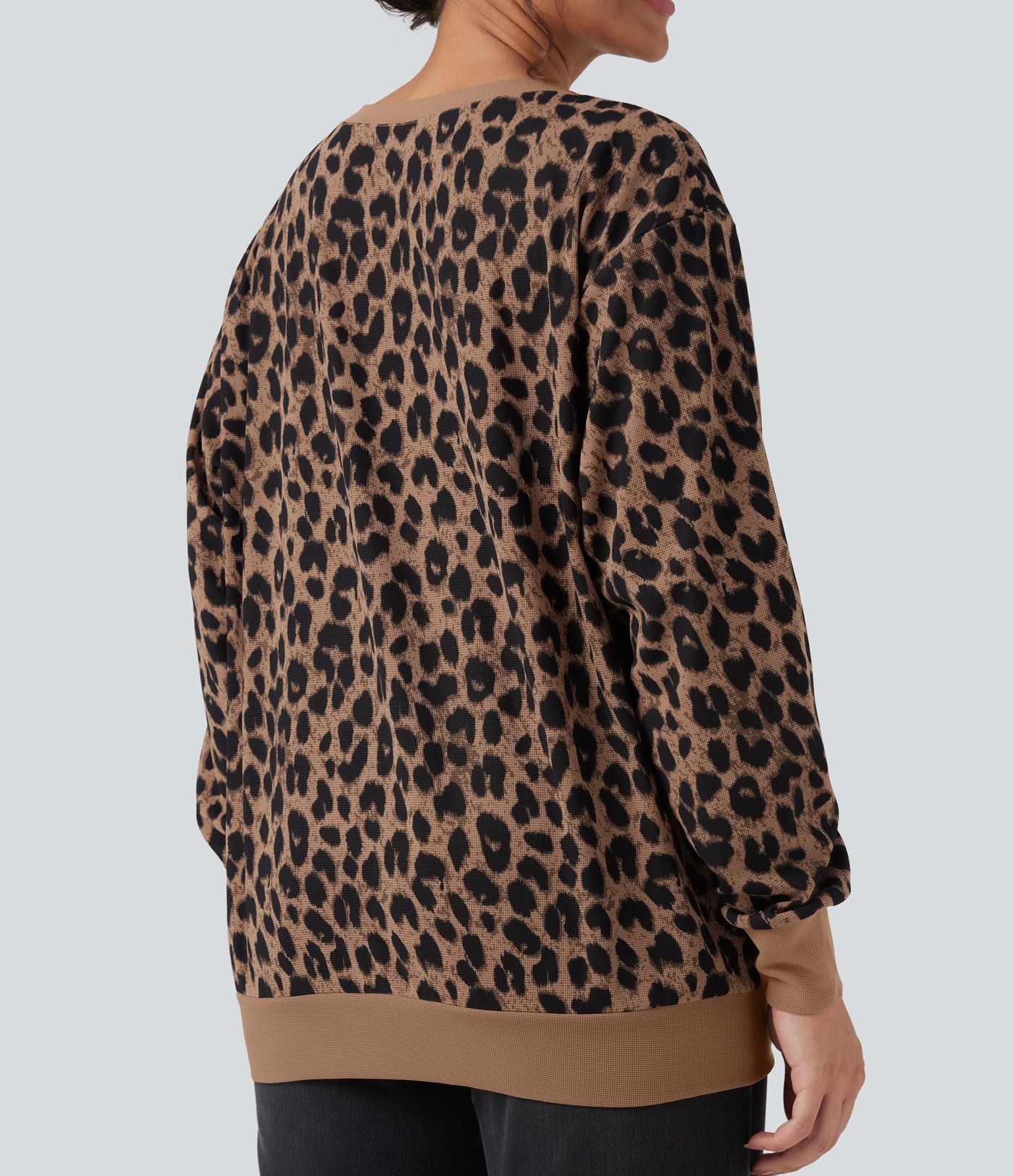 Round Neck Long Sleeve Leopard Waffle Oversized Casual Sweatshirt with Pockets