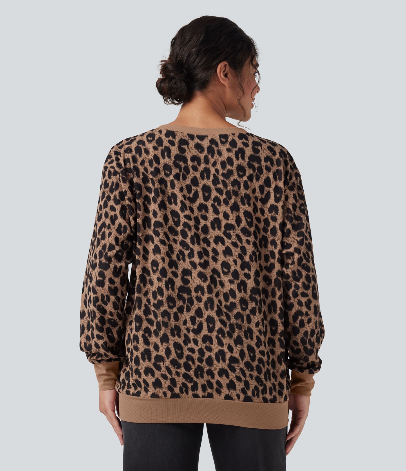 Round Neck Long Sleeve Leopard Waffle Oversized Casual Sweatshirt with Pockets
