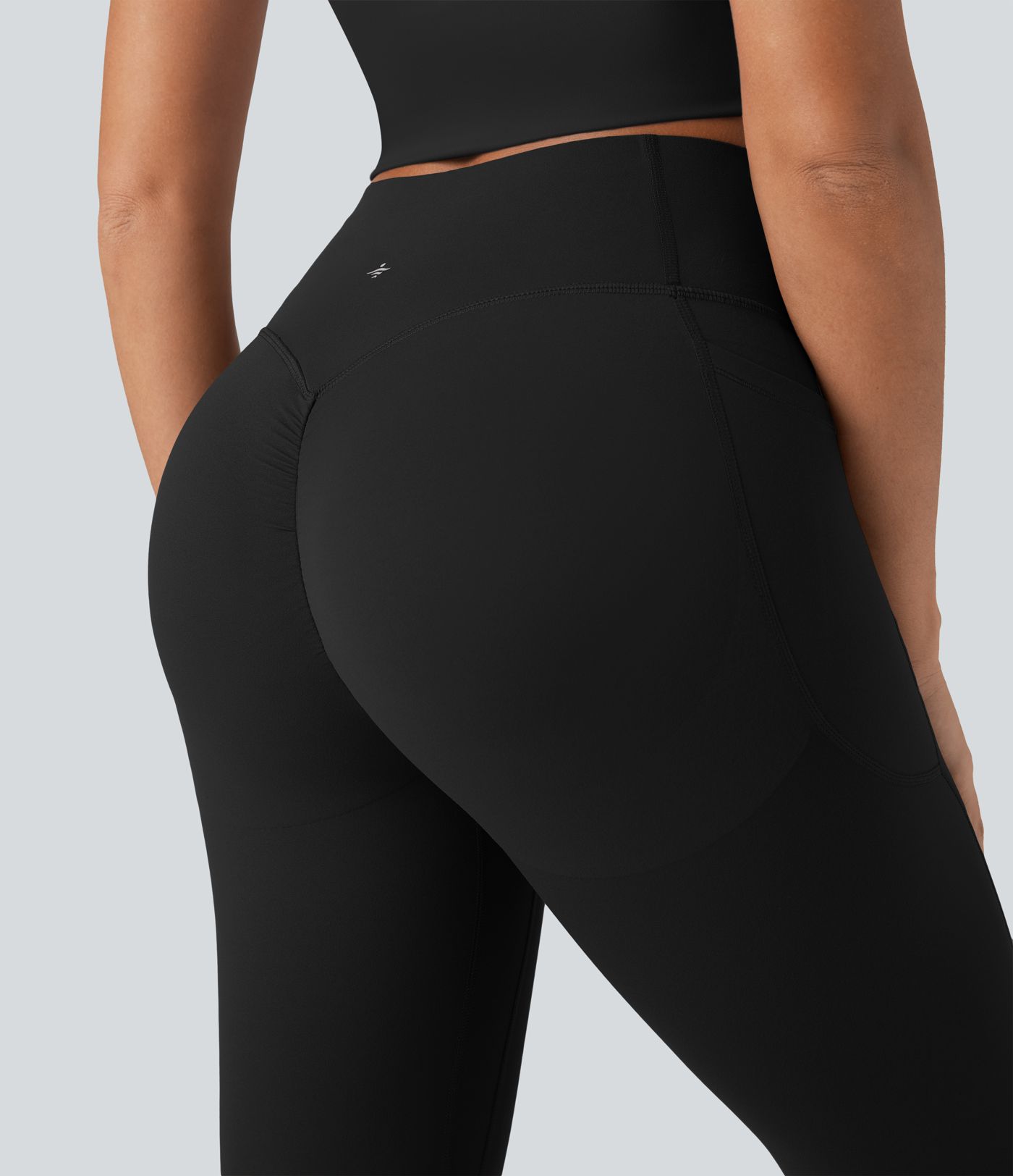 Halara UltraSculpt™ SoCinched Trainingsleggings mit hohem Bund, gerafftem Po-Lifting, Bauchkontrolle und Taschen