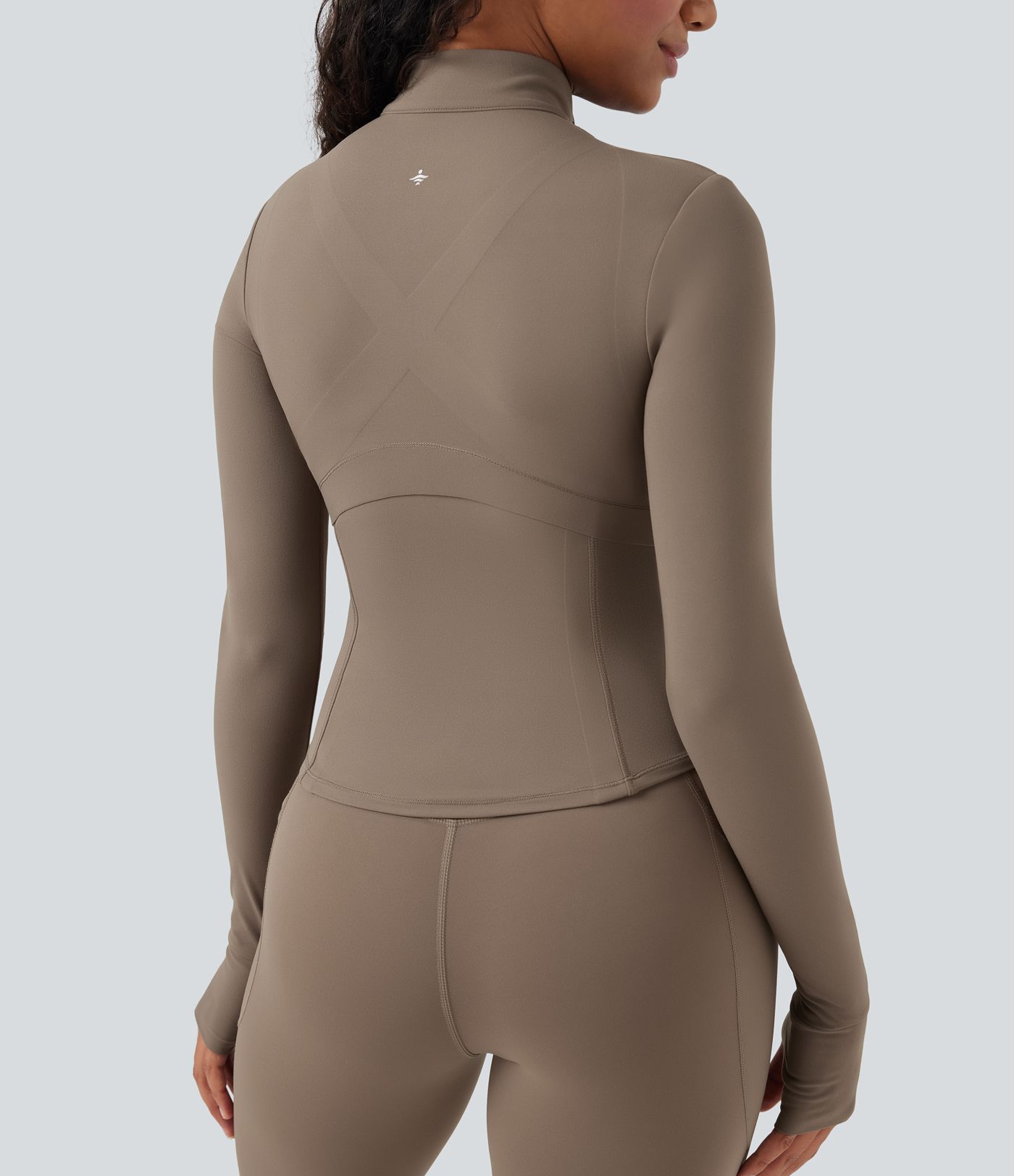 Chamarra de yoga Halara UltraSculpt™ con fruncido y manga larga con abertura para el pulgar