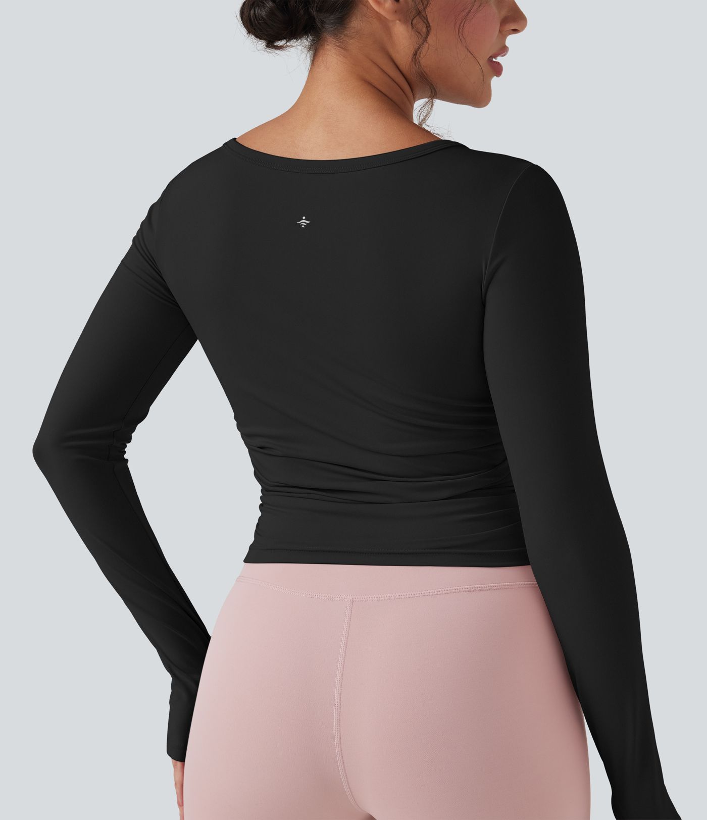 Gerafftes Yoga-Sport-Top mit Rundhalsausschnitt, langen Ärmeln und Daumenlöchern