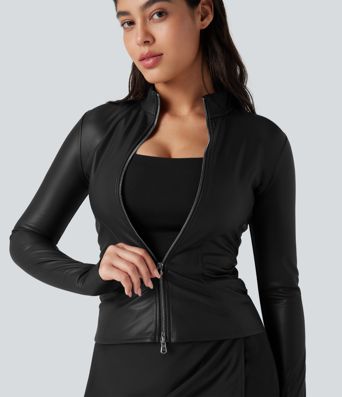 Jaqueta casual em couro PU com gola alta, mangas curtas, abertura frontal e forro de lã.