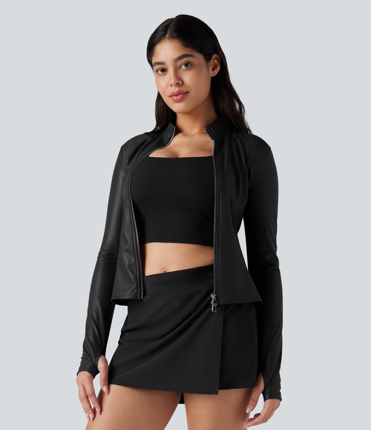 Jaqueta casual em couro PU com gola alta, mangas curtas, abertura frontal e forro de lã.