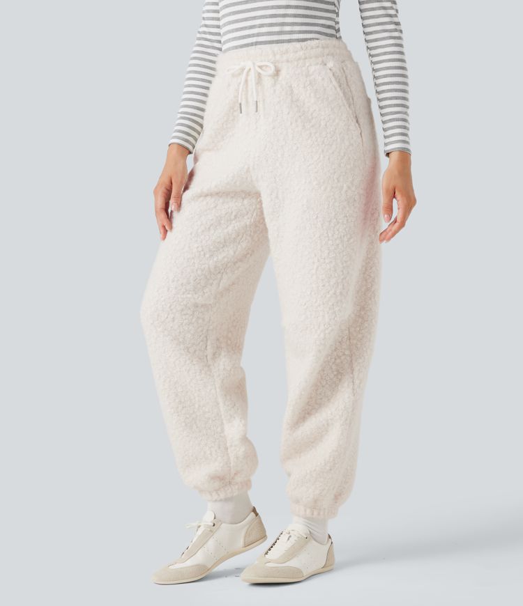 Lässige Teddy-Jogginghose mit mittelhohem Bund, mehreren Taschen und Kordelzug