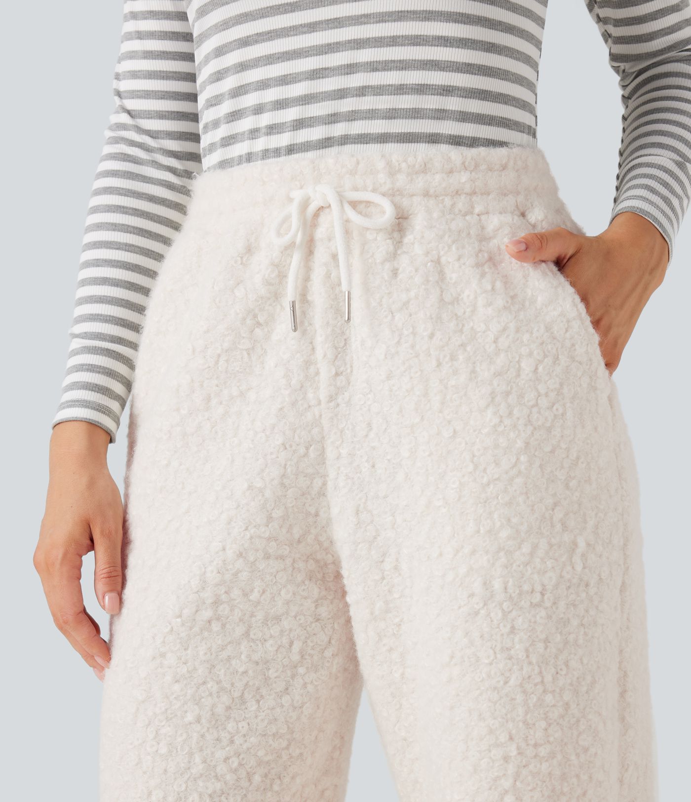 Lässige Teddy-Jogginghose mit mittelhohem Bund, mehreren Taschen und Kordelzug