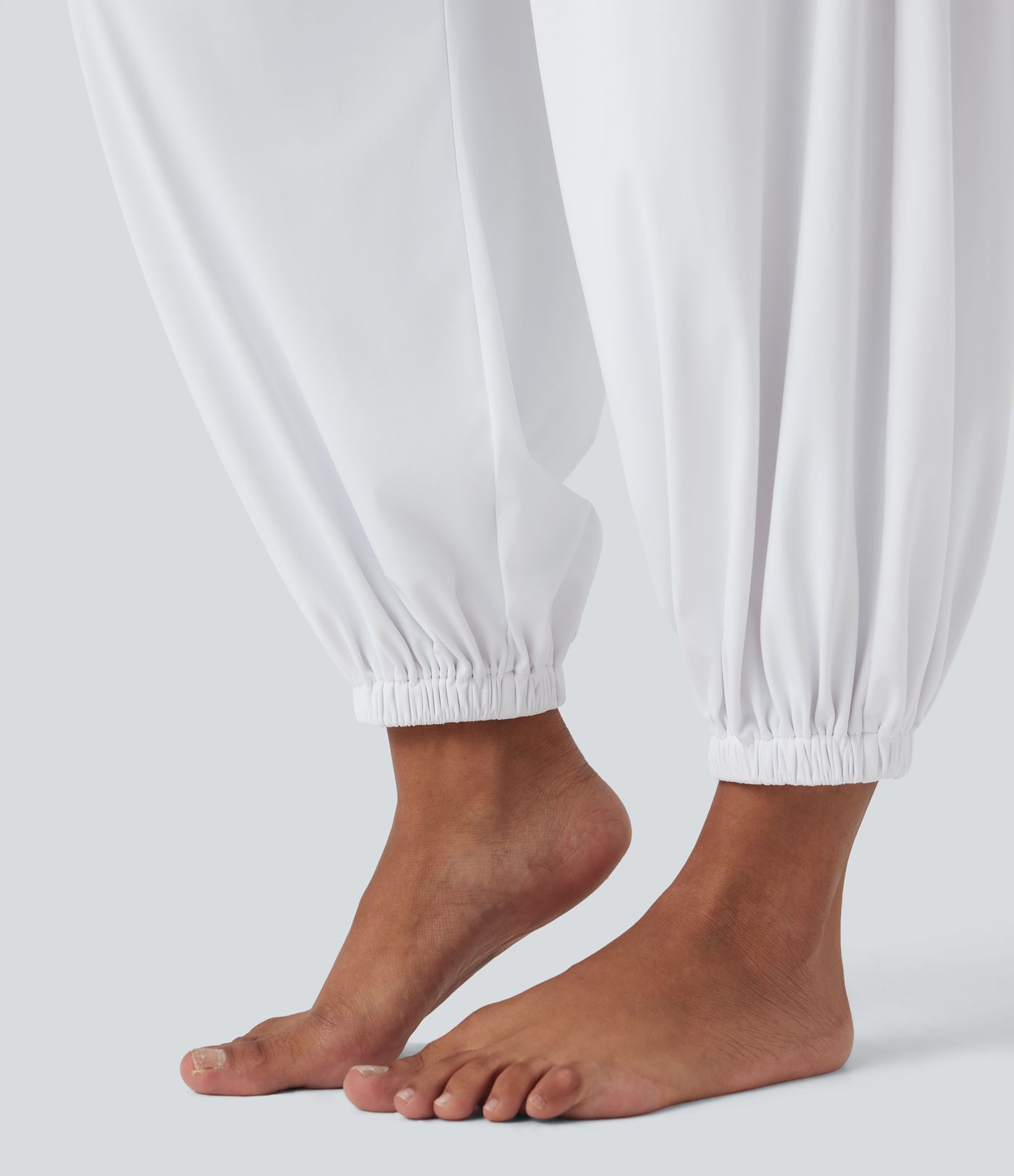 Softlyzero™ Airy - Ärmelloser Yoga-Jumpsuit mit Neckholder, Seitentaschen und Cool-Touch - Easy Peezy, UPF50+