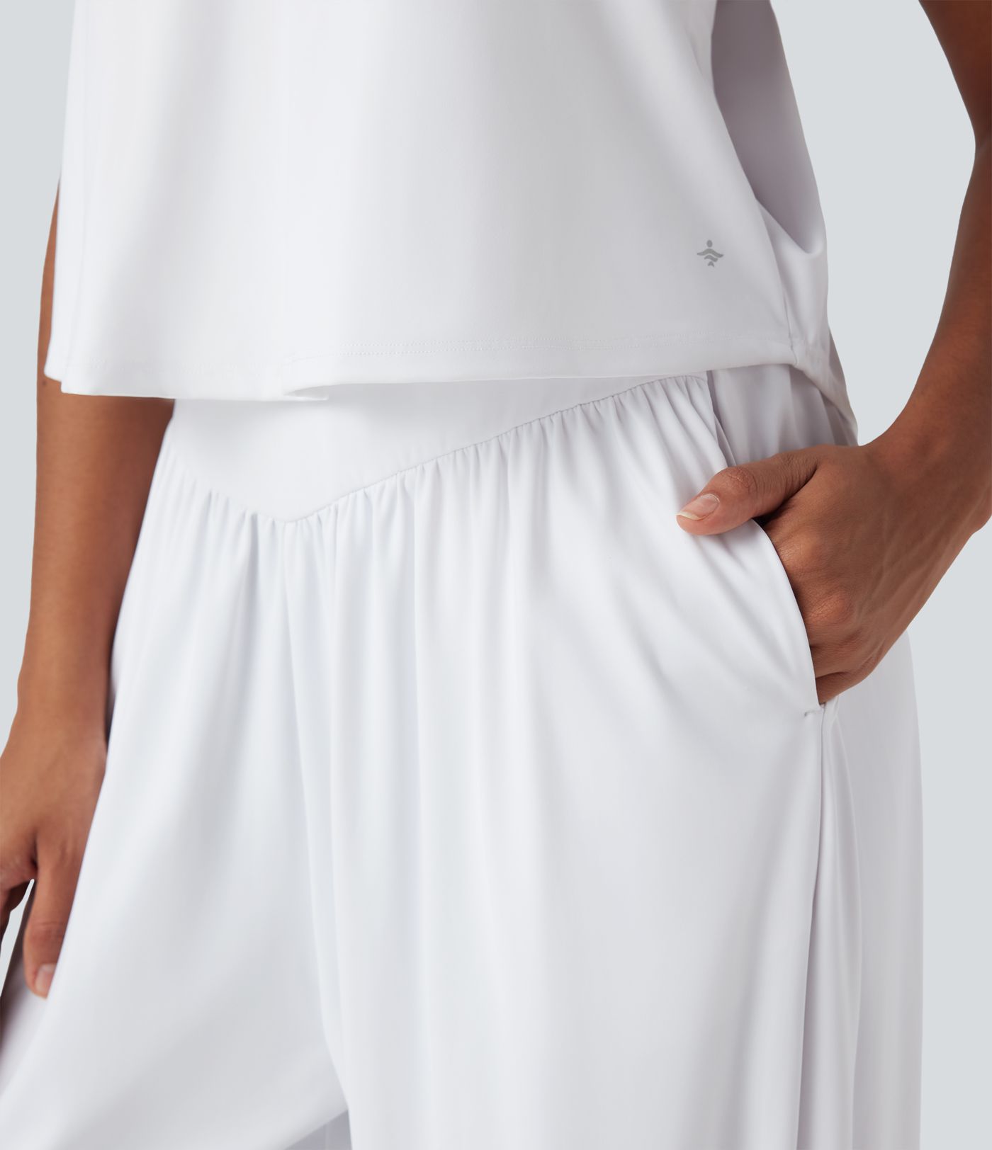 Softlyzero™ Airy - Ärmelloser Yoga-Jumpsuit mit Neckholder, Seitentaschen und Cool-Touch - Easy Peezy, UPF50+