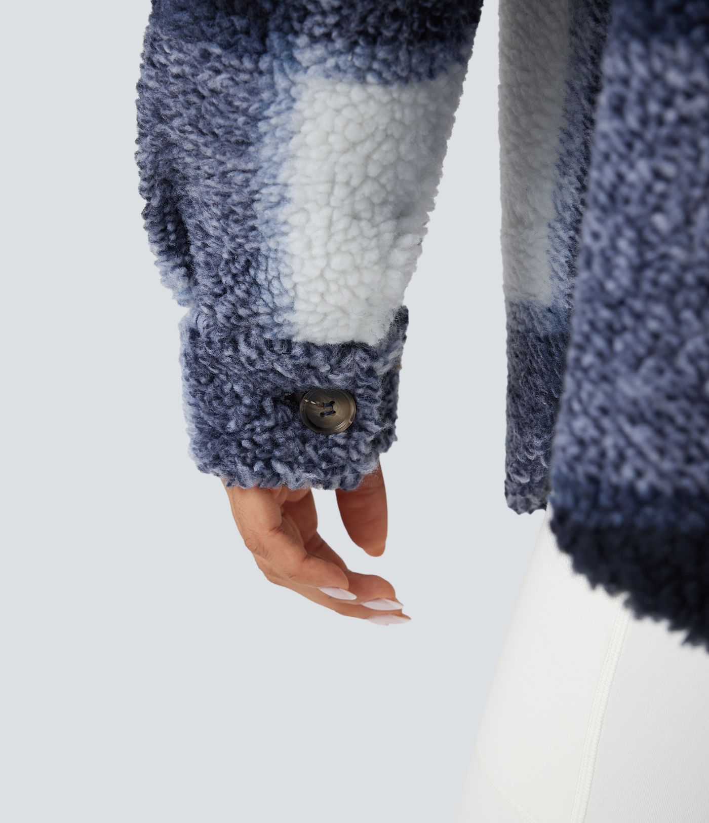 Shacket mit Kragen und langen Ärmeln, geschwungenem Saum – lässige Sherpa-Jacke mit Taschen