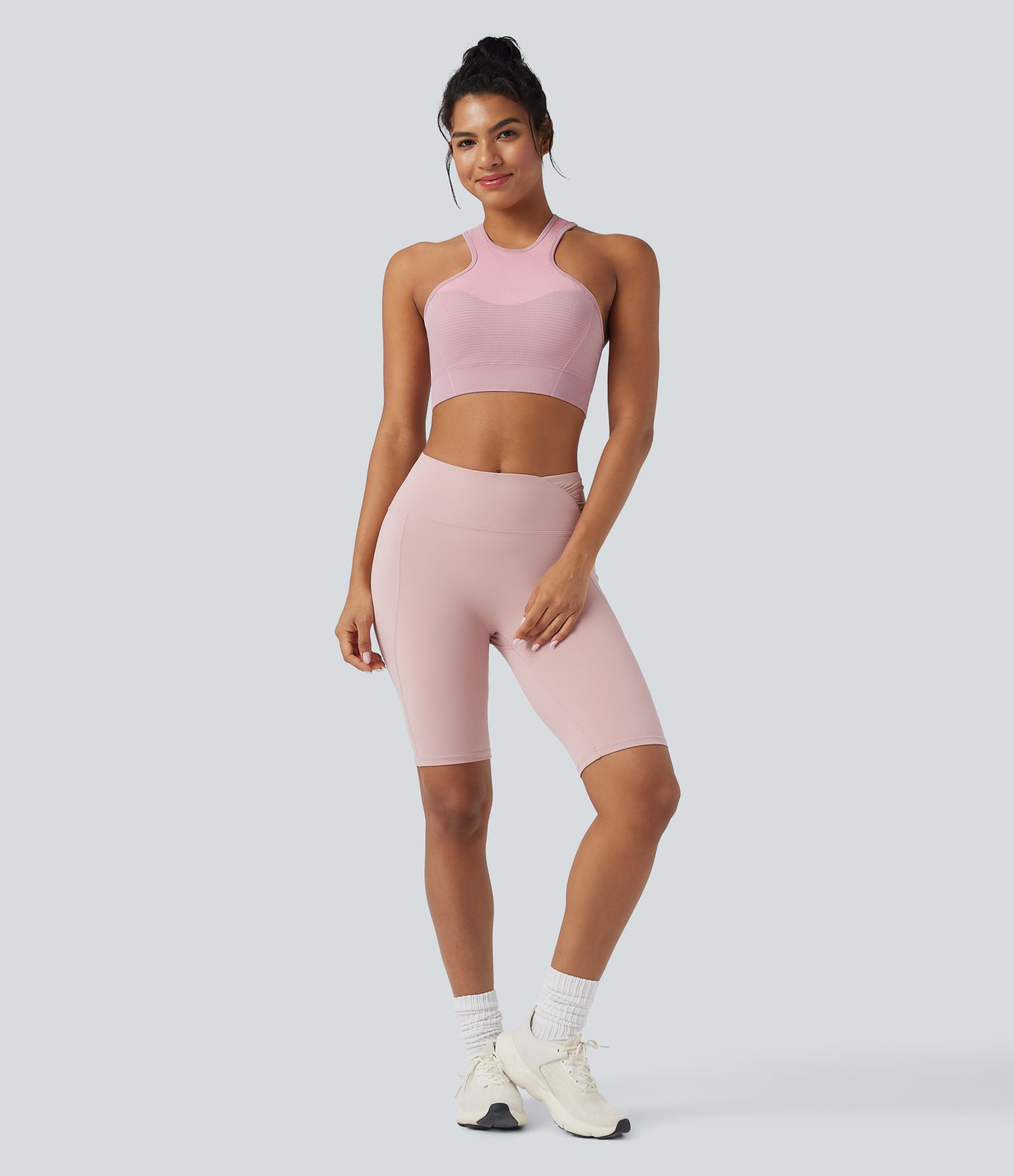 Dikişsiz, düşük destekli racerback yoga spor sütyeni