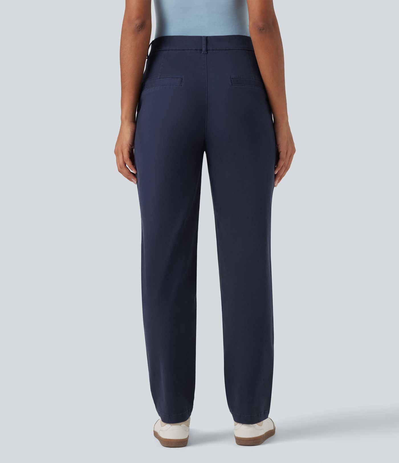 Lässige Chino-Hose aus Baumwolle mit mittelhohem Bund und Seitentaschen