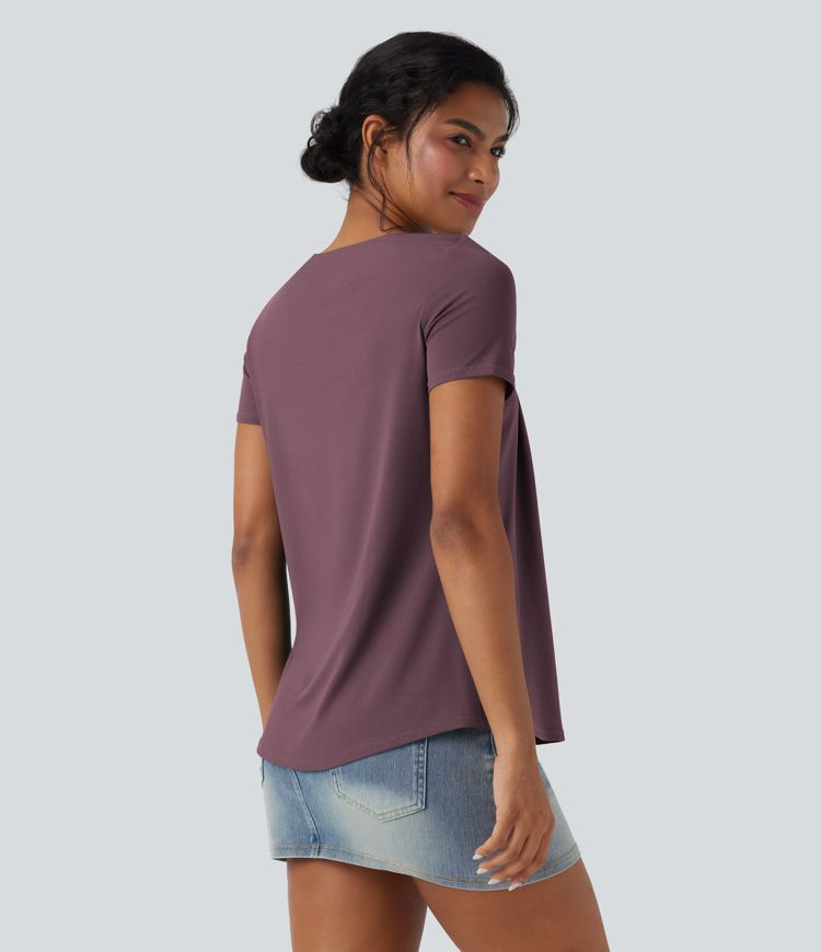 Lässiges Oberteil mit eckigem Ausschnitt und kurzen Ärmeln