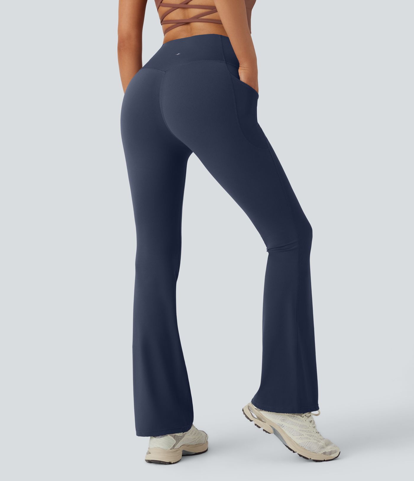 Halara UltraSculpt™ - Formende Bootcut-Yoga-Leggings mit hohem Bund, Seitentaschen und Bauchkontrolle