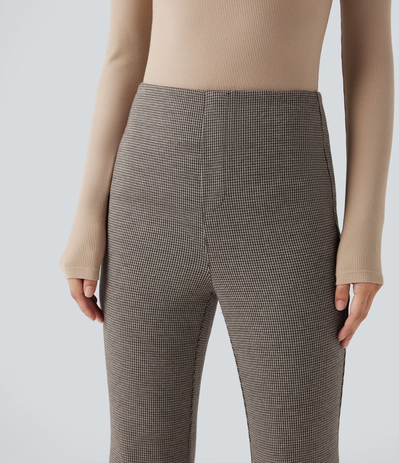 Høytsittende, utsvingte arbeidsbukser i hundetannmønster med lommer