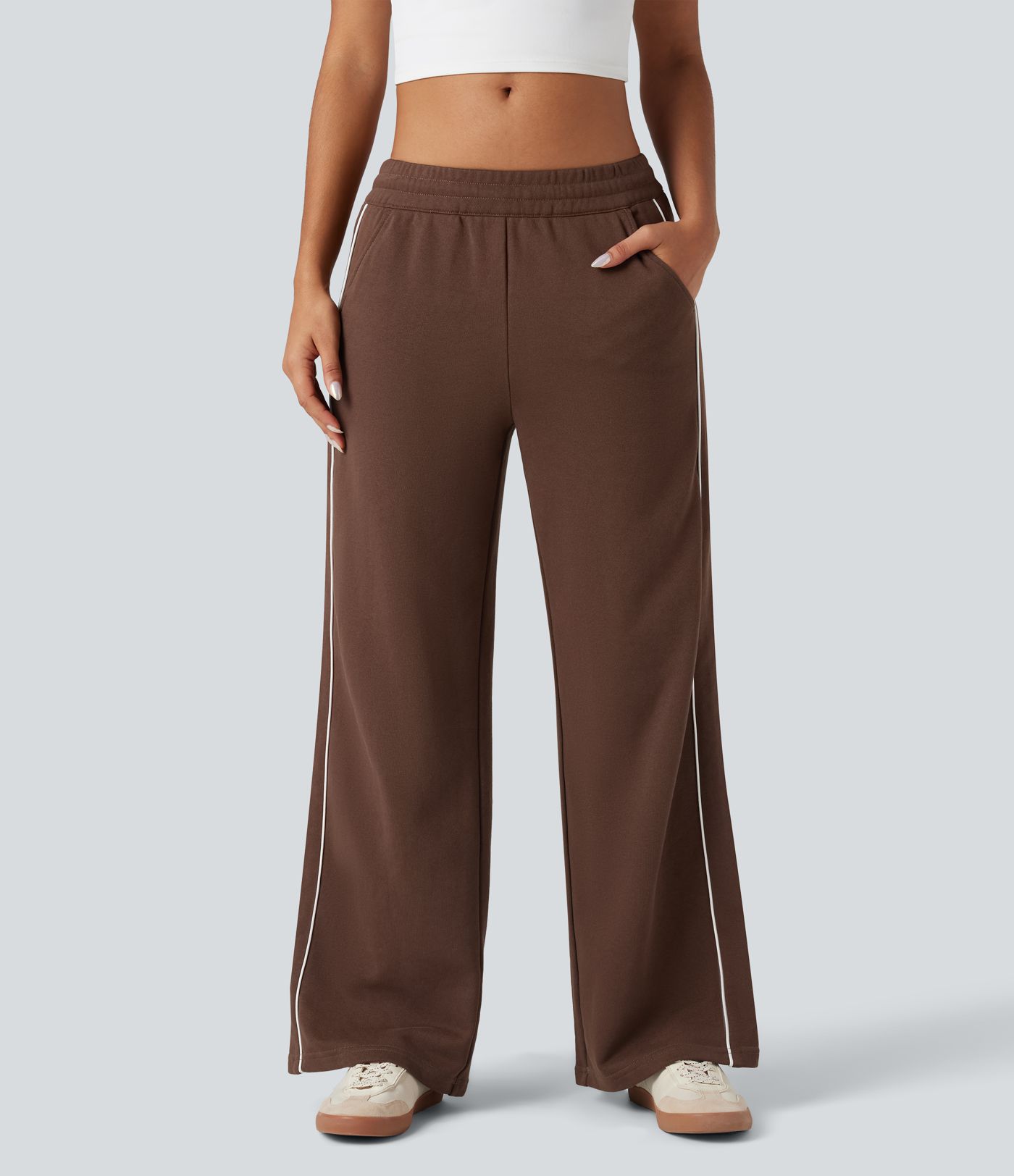 Mid-Rise Baumwollhose mit Kordelzug, geradem Bein, Colorblock und Taschen