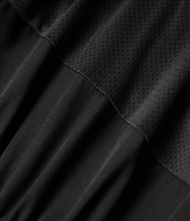 Water Repellent Abrasion-resistant Hooded Contrast Mesh Hiking Jacket with Pockets