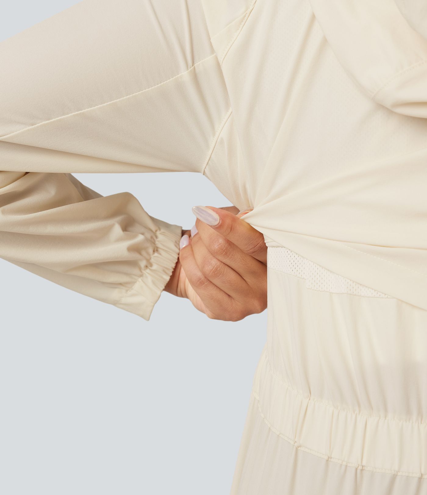 Water Repellent Abrasion-resistant Hooded Contrast Mesh Hiking Jacket with Pockets