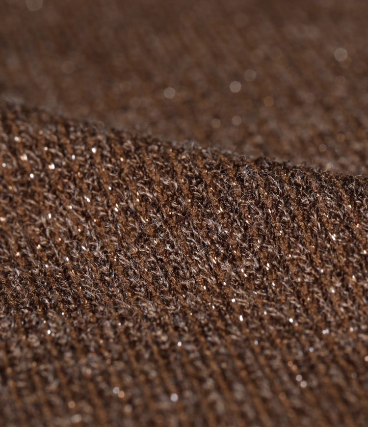 Priložnostne hlače iz rebraste pletenine z metalnim učinkom, s srednjim pasom, z zavezovalno vrvico, širokimi hlačnicami in žepi