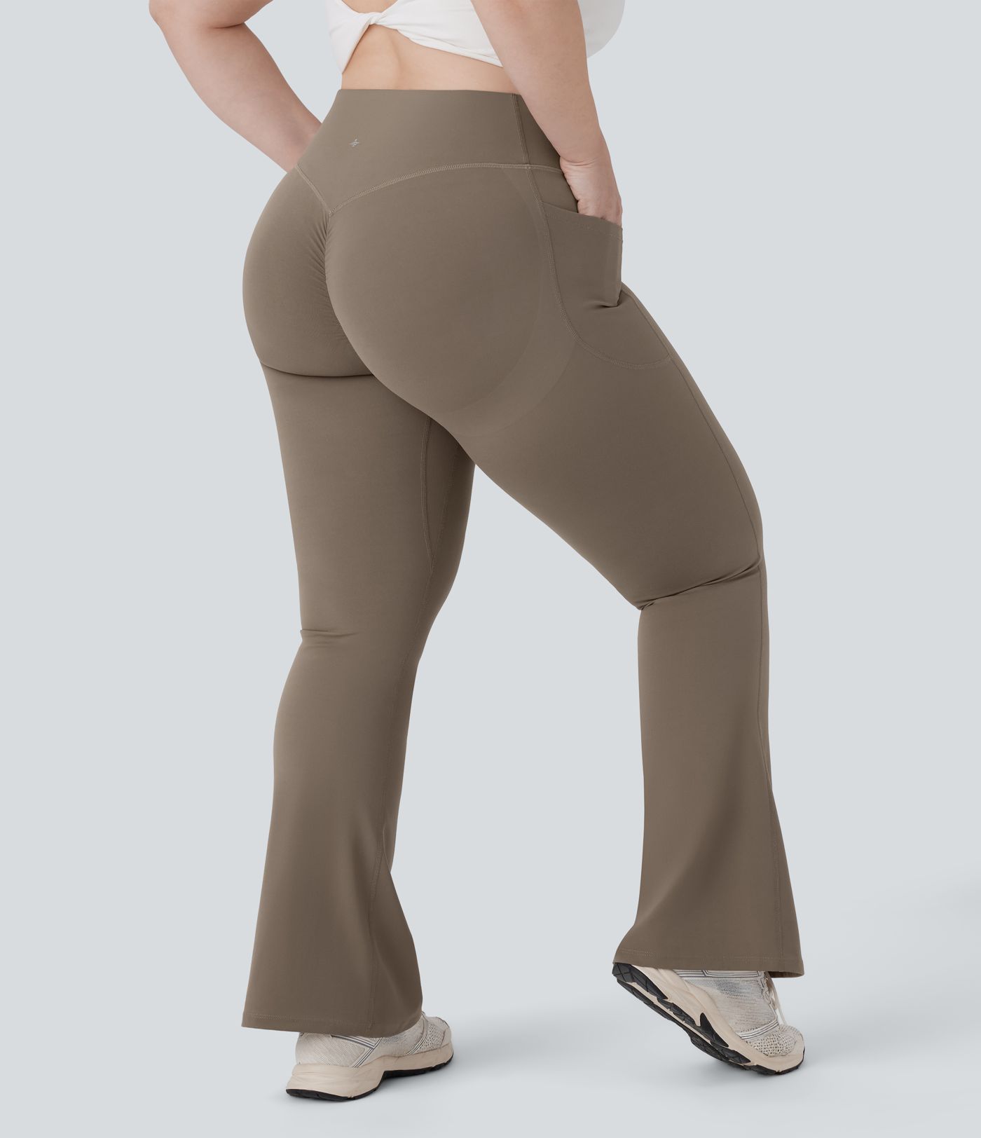 Halara UltraSculpt™ - Formende Bootcut-Yoga-Leggings mit hohem Bund, Seitentaschen, Booty-Scrunch und Bauchkontrolle - Po-Lifting, Plus-Size