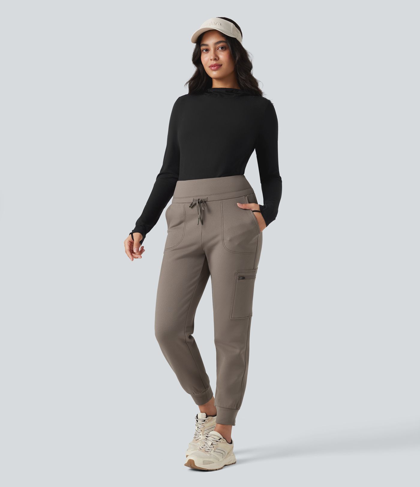 Wanderjogginghose mit hohem Bund, Kordelzug, Tapered-Beinen, Fleece-Futter und Taschen​