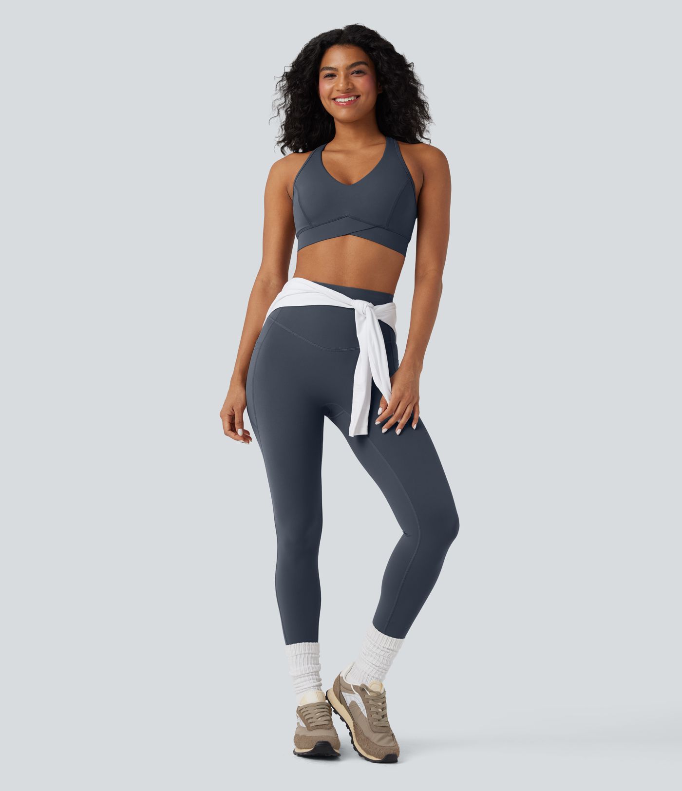Halara UltraSculpt™ Mittlere Stützfunktion V-Ausschnitt Racerback Trainings-Sport-BH Halara UltraSculpt™ Mittlere Stützfunktion V-Ausschnitt Racerback Trainings-Sport-BH