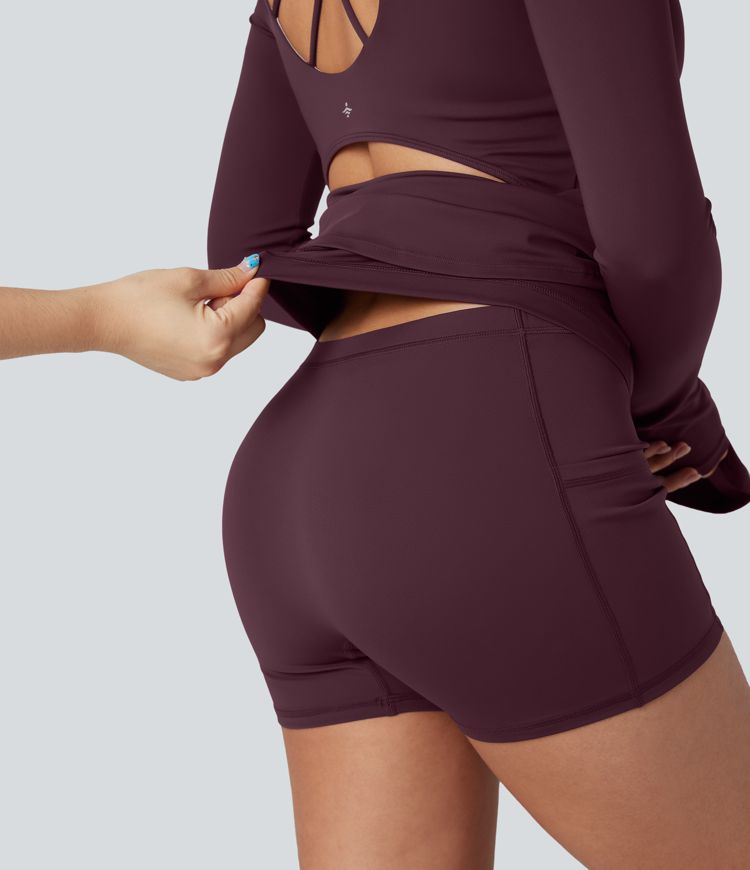 Robe de tennis active courte SoftlyZero™ QuickDry 2-en-1 dos croisé manches longues avec trous pouces et poches - Easy Peasy