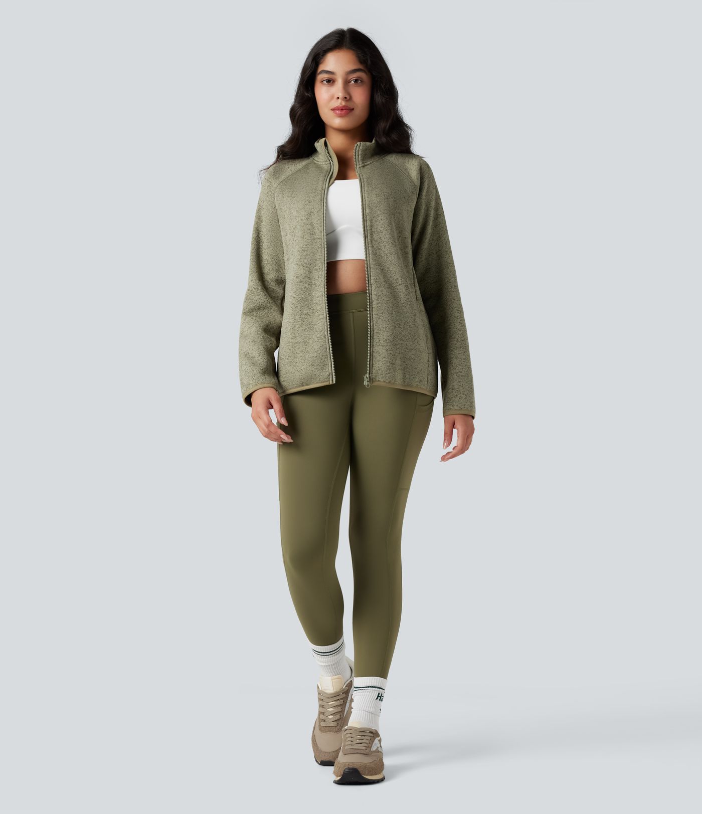 Melierte Wander-Fleecejacke mit Stehkragen, langen Ärmeln, Reißverschluss und Taschen