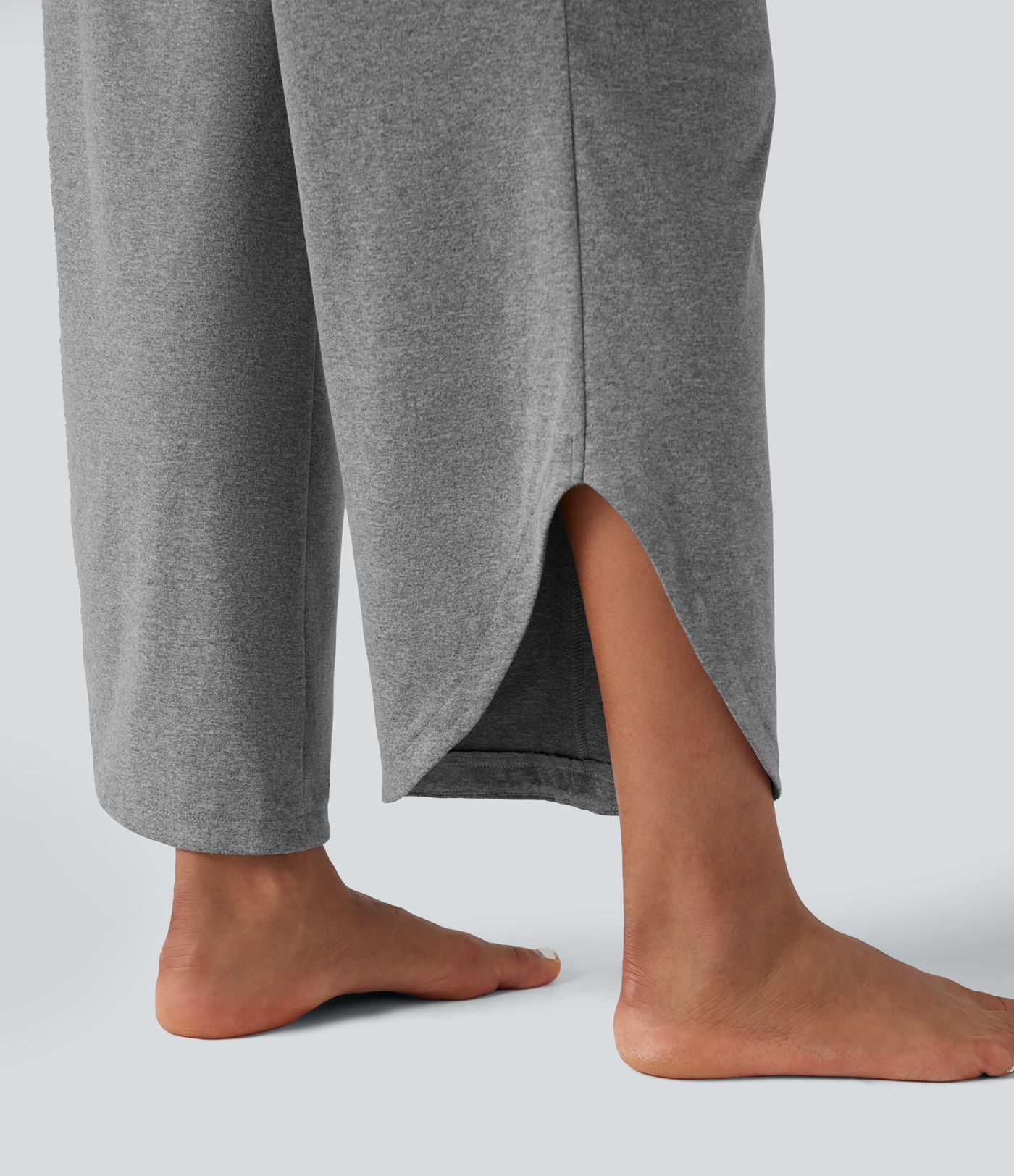 Pantalones de yoga jaspeados de tiro medio y pernera ancha, con fruncidos, pañuelo curvo y bolsillos