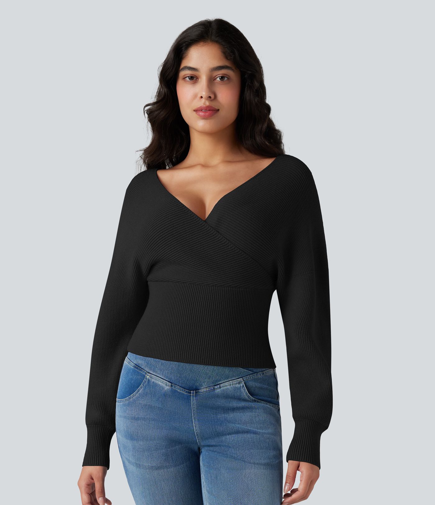 Lässiger Pullover mit V-Ausschnitt, Fledermausärmeln und Cut-Out-Design
