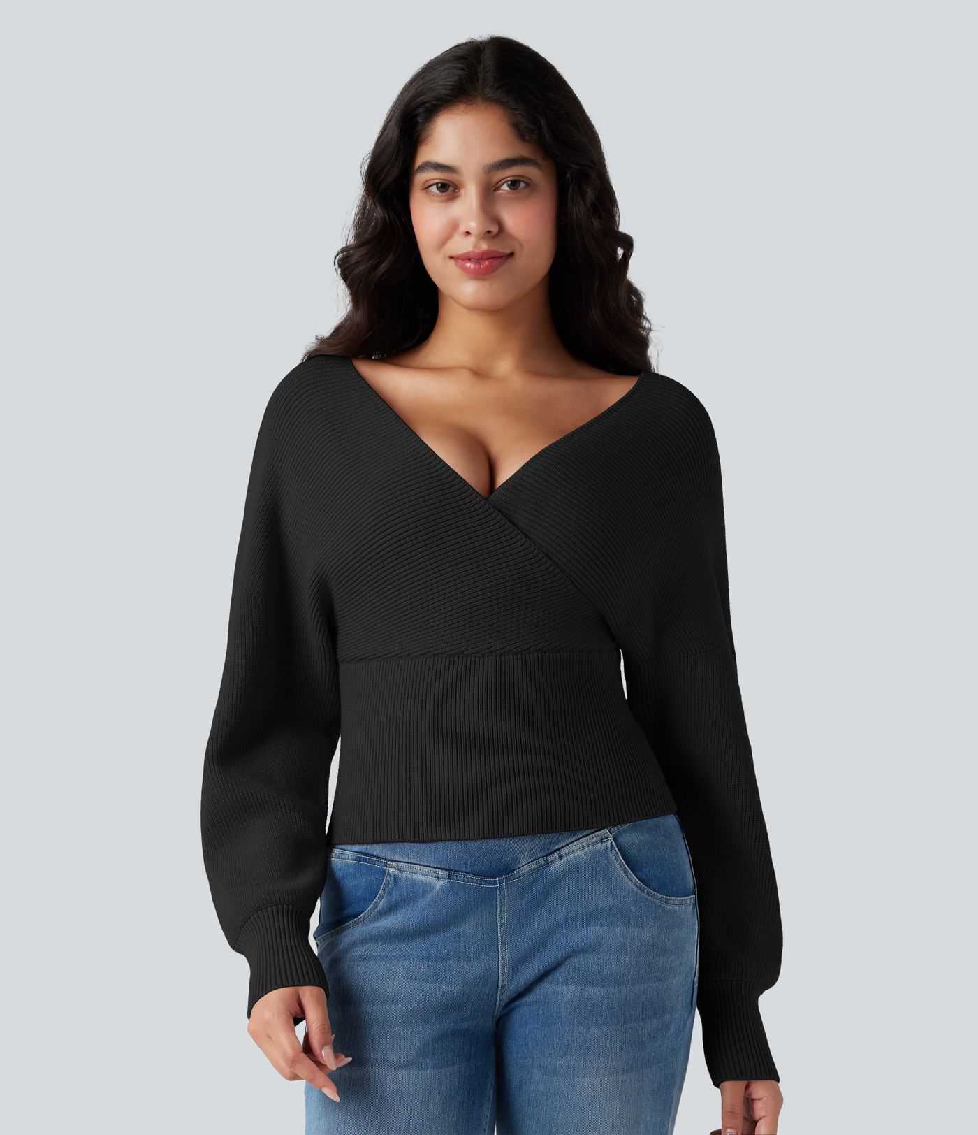 Lässiger Pullover mit V-Ausschnitt, Fledermausärmeln und Cut-Out-Design