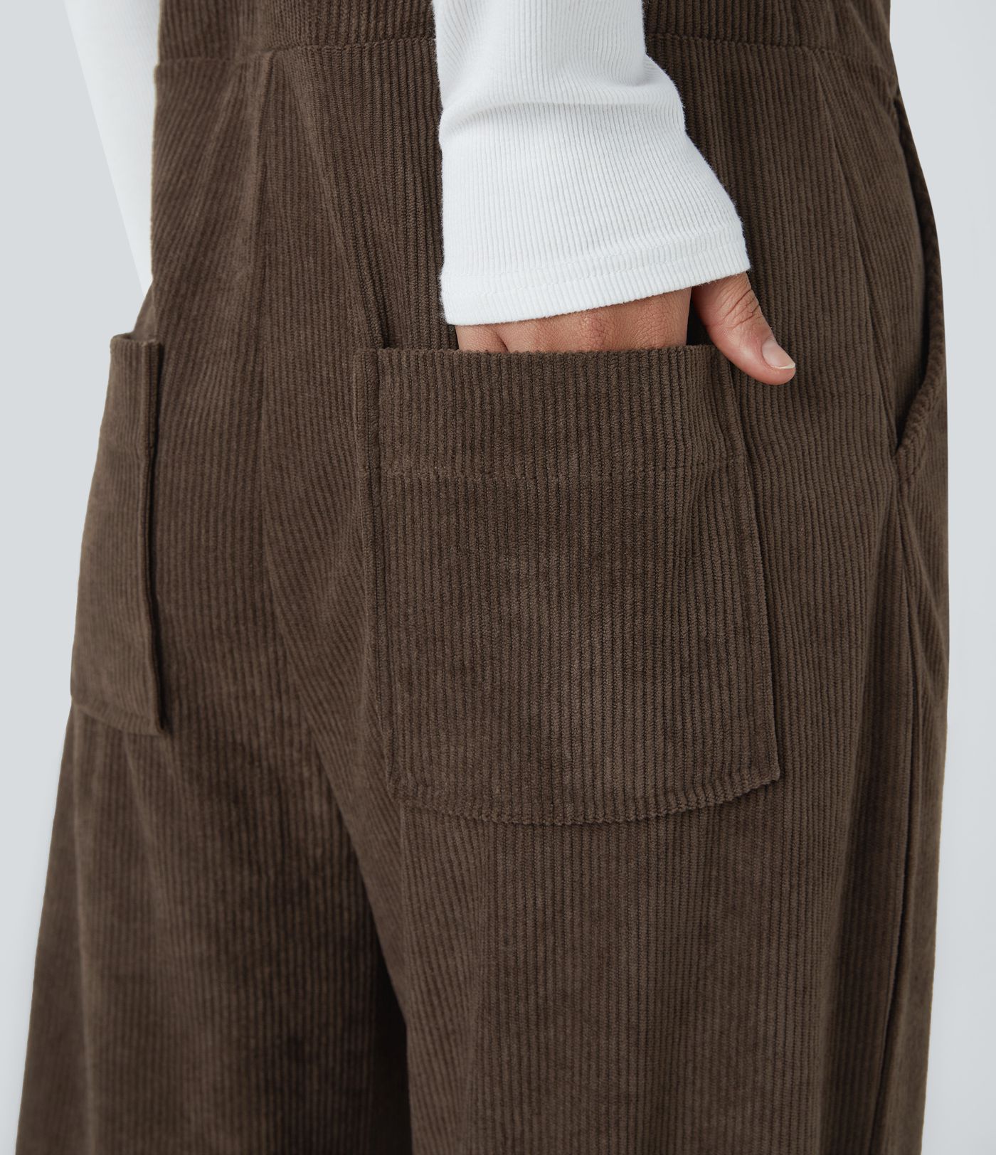 Lässige Latzhose mit verstellbarem Gürtel, mehreren Taschen, geradem Bein und Kordelzug