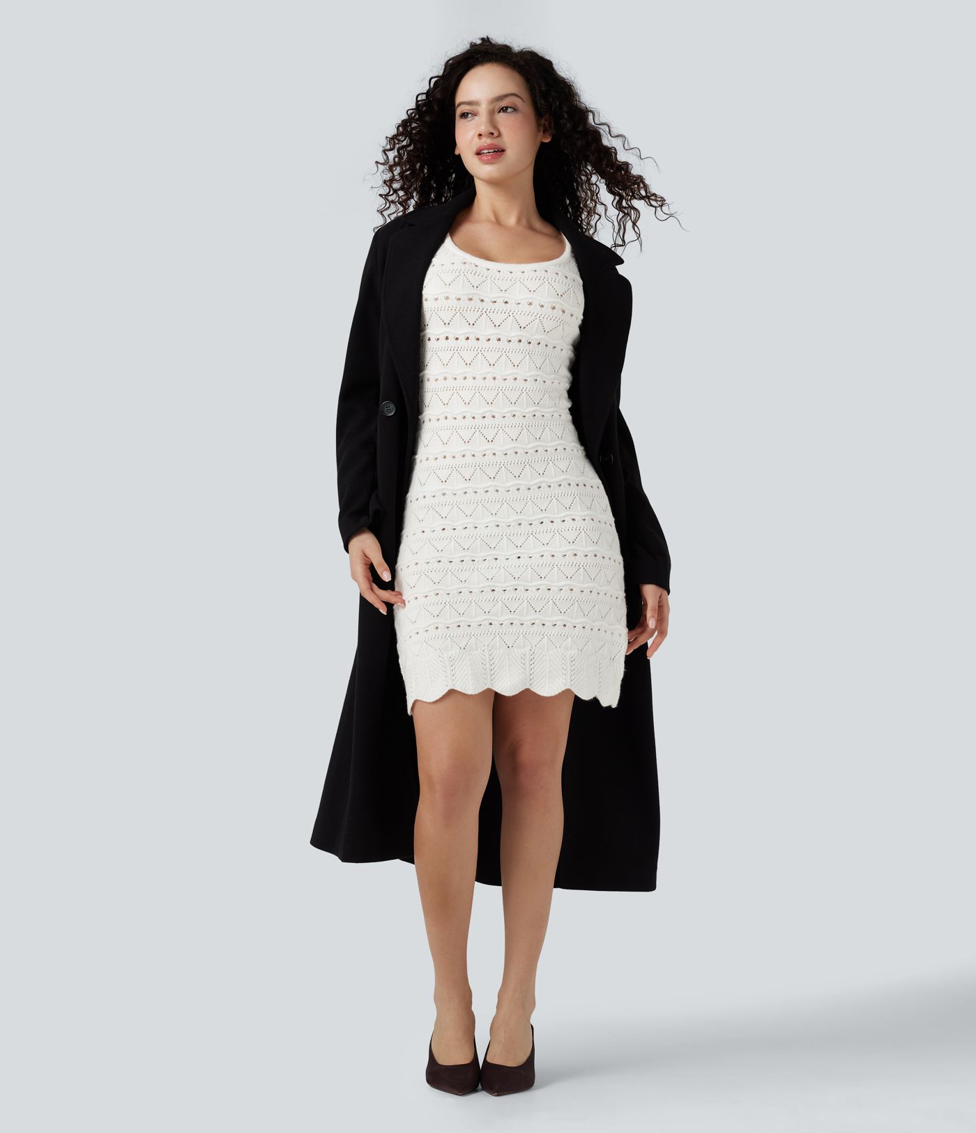 Robe pull courte col U sans manches tricot ajouré ourlet festonné