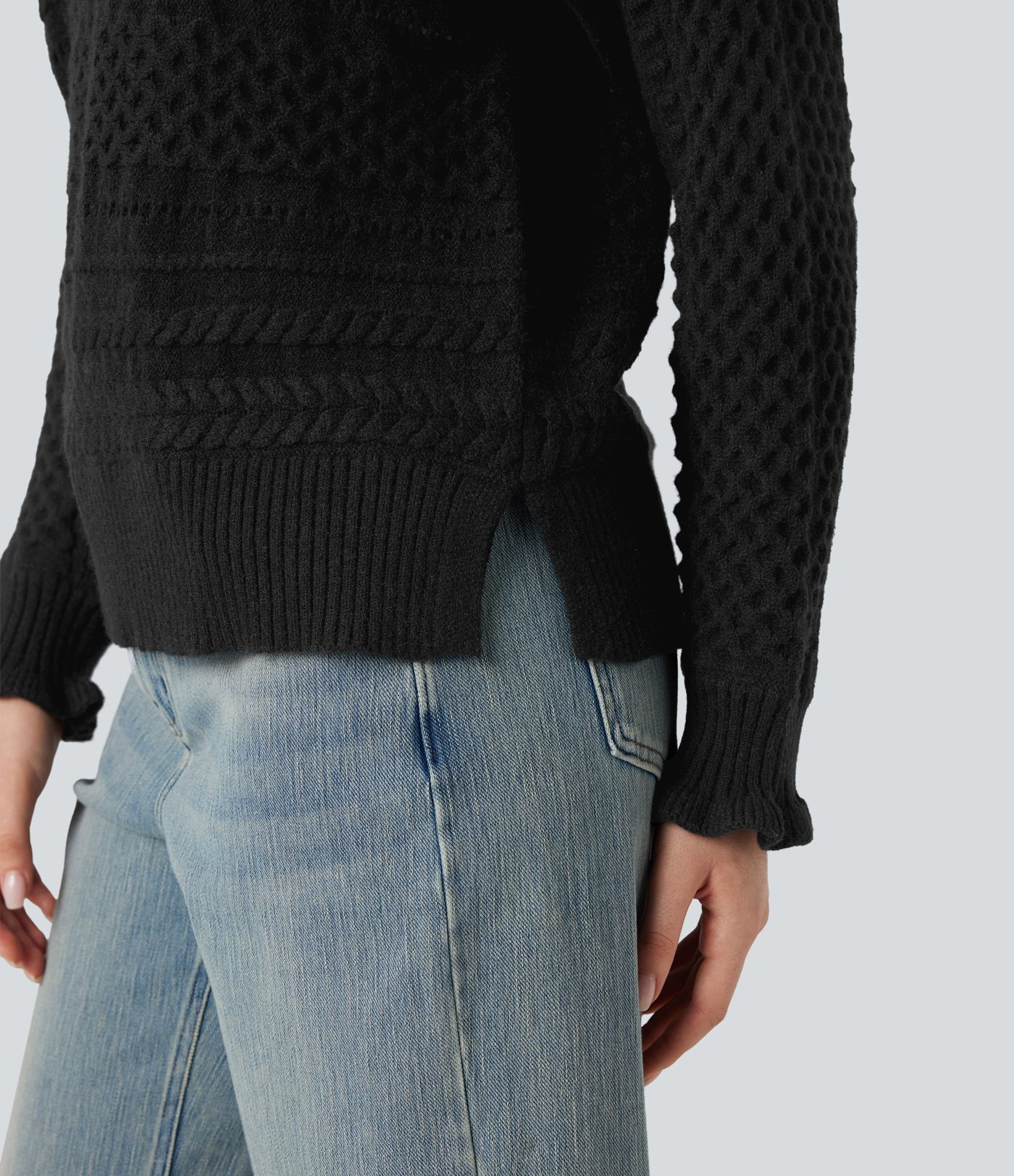 Ikdienas džemperis ar volāniem, augstu apkakli, garām piedurknēm un izgriezumu