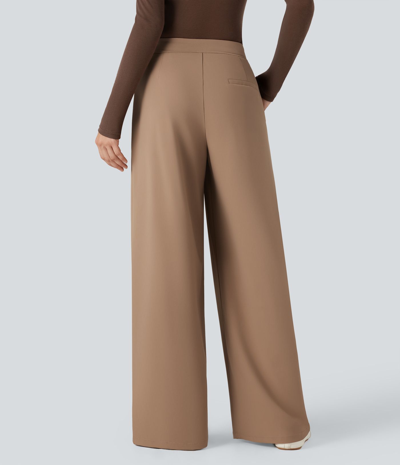 Lässige, weit geschnittene Hose mit hohem Bund, Bindeband und Taschen