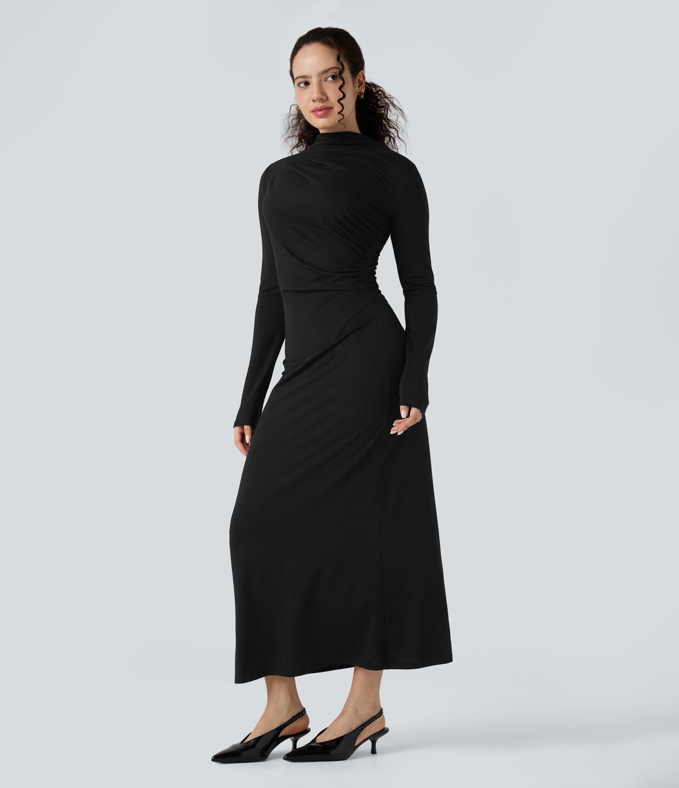 Vestito midi casual a manica lunga con collo a lupetto