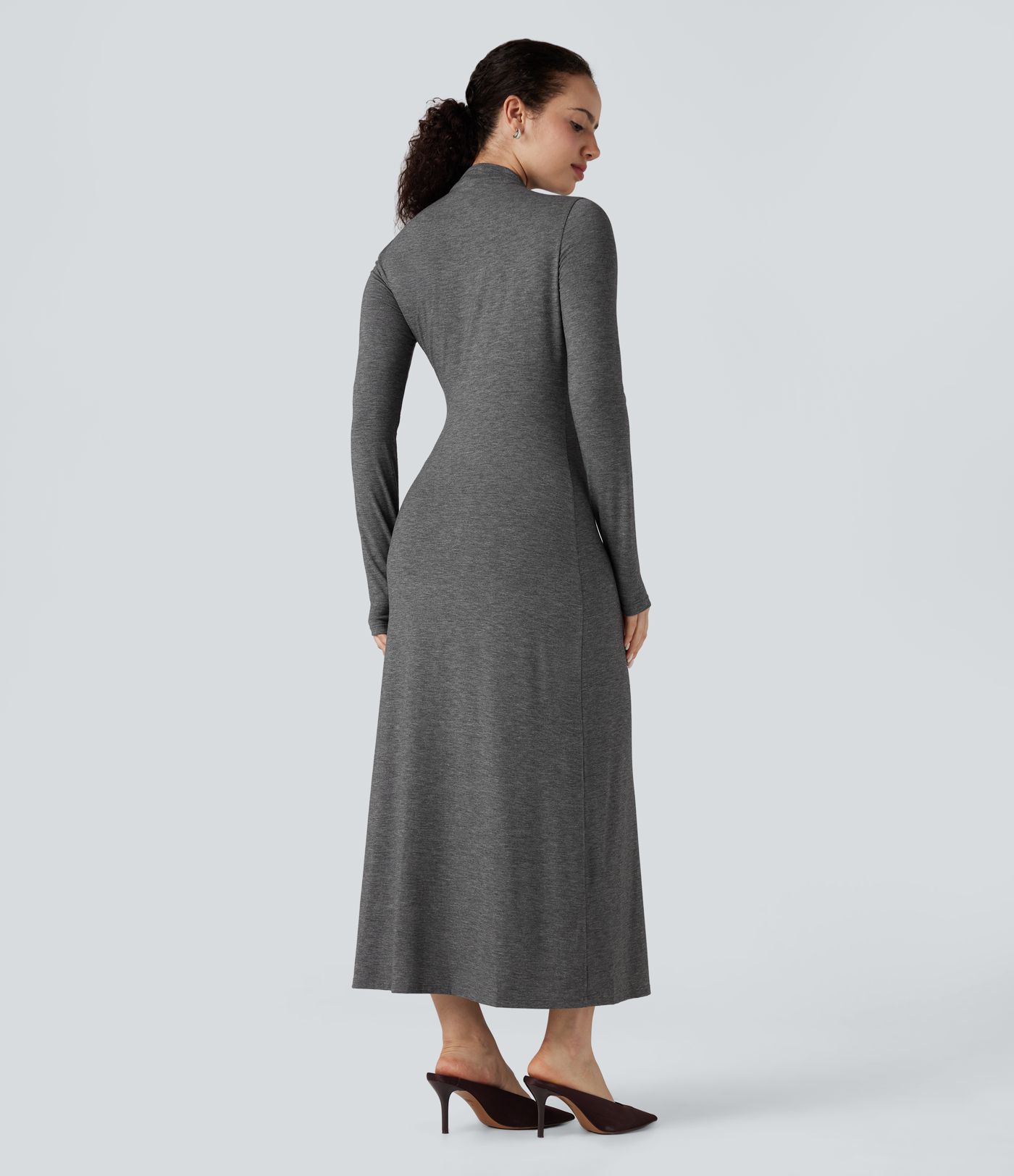 Vestido midi casual de manga larga con cuello alto