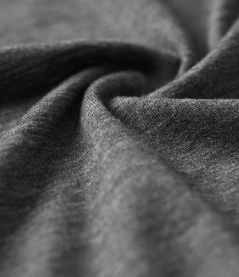 Vestido midi casual de manga larga con cuello alto