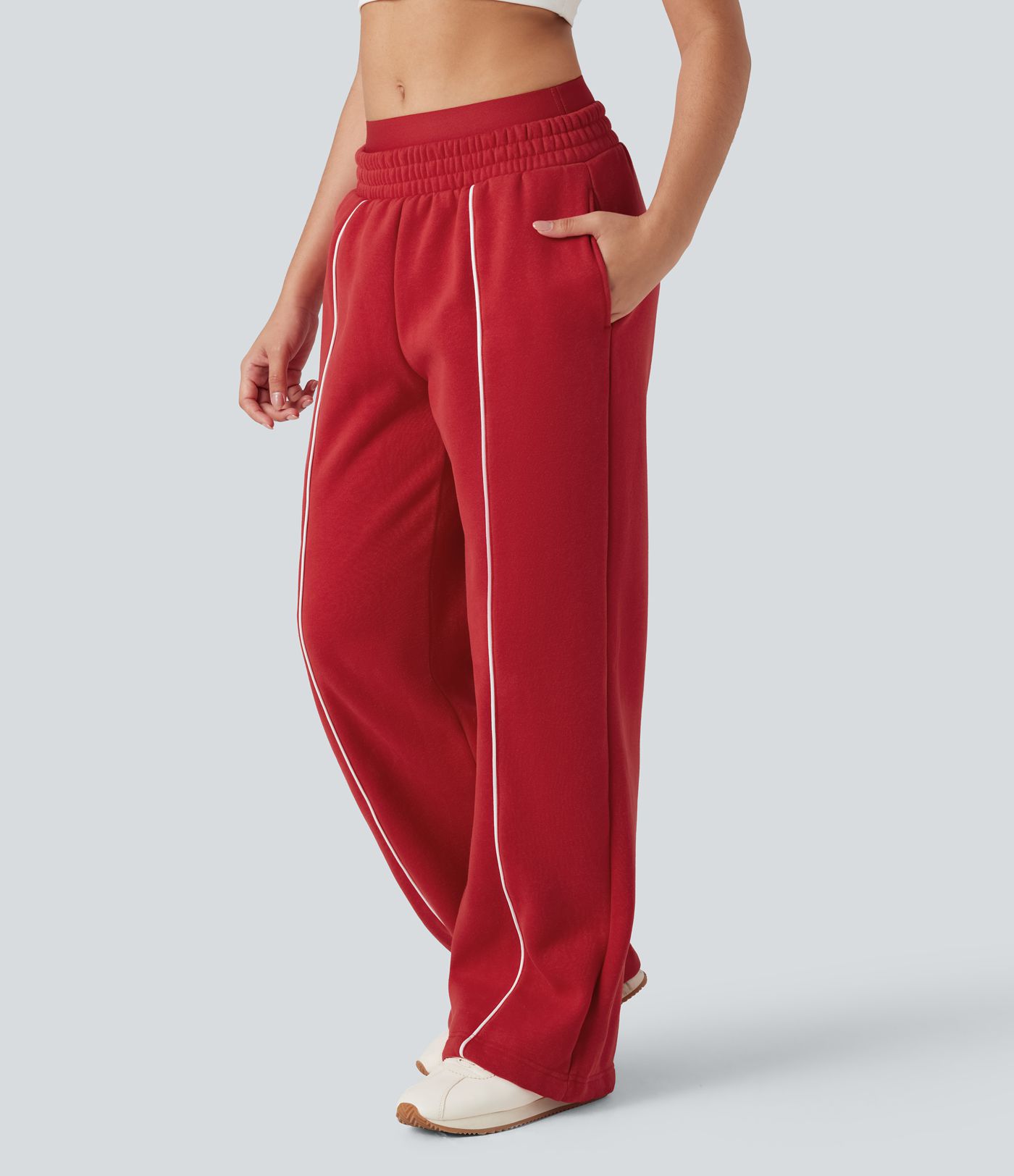 Pantalones anchos de forro polar color block con doble cinturilla, talle alto, control de abdomen, estilo casual y bolsillos.