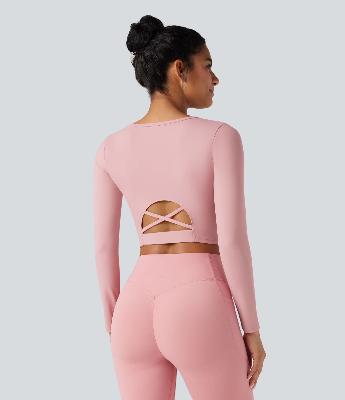 Scoop Neck Long Sleeve Cut Out Cropped Yoga Sports Top