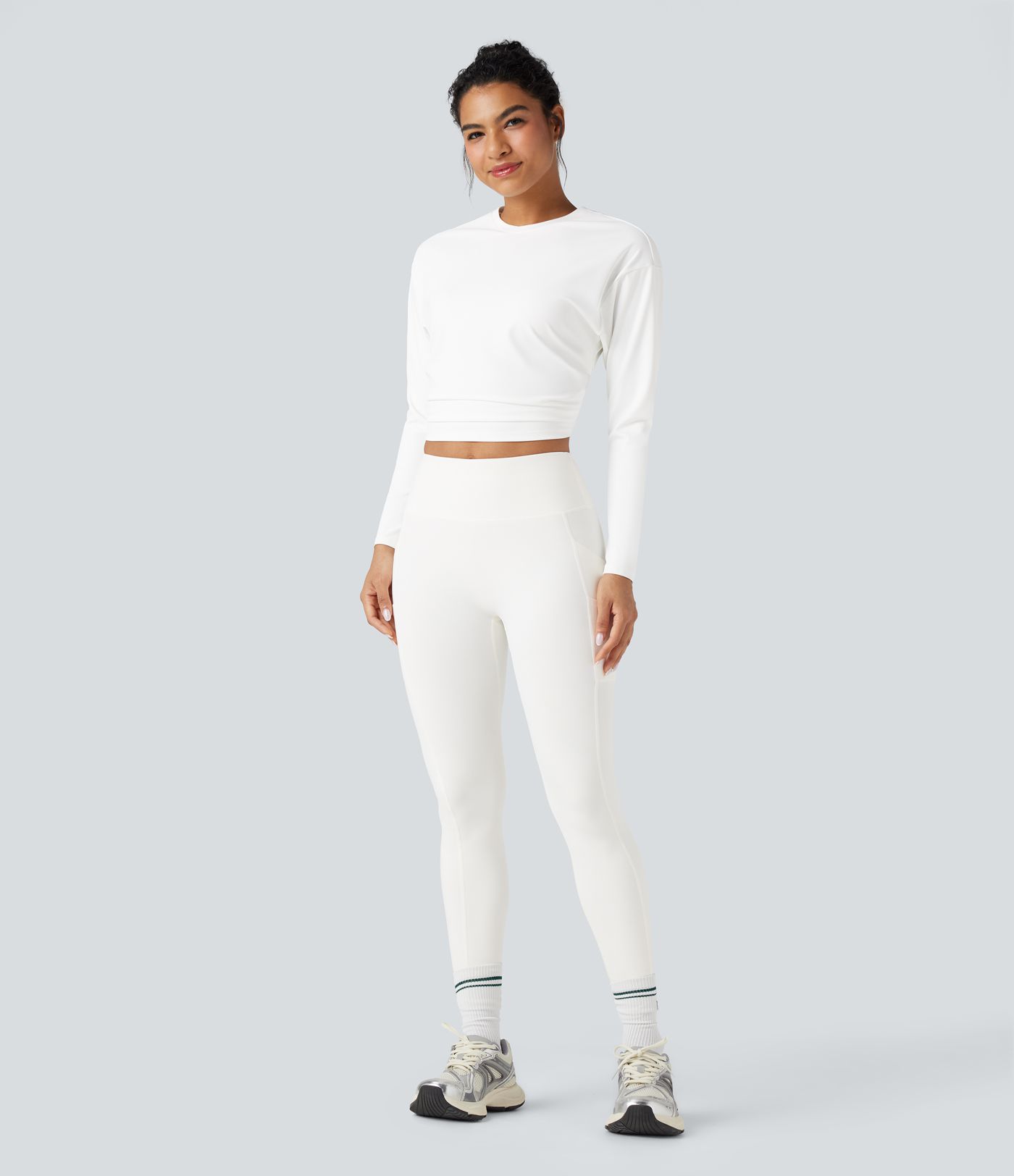Round Neck Long Sleeve Ruched Cropped Yoga Sports Top