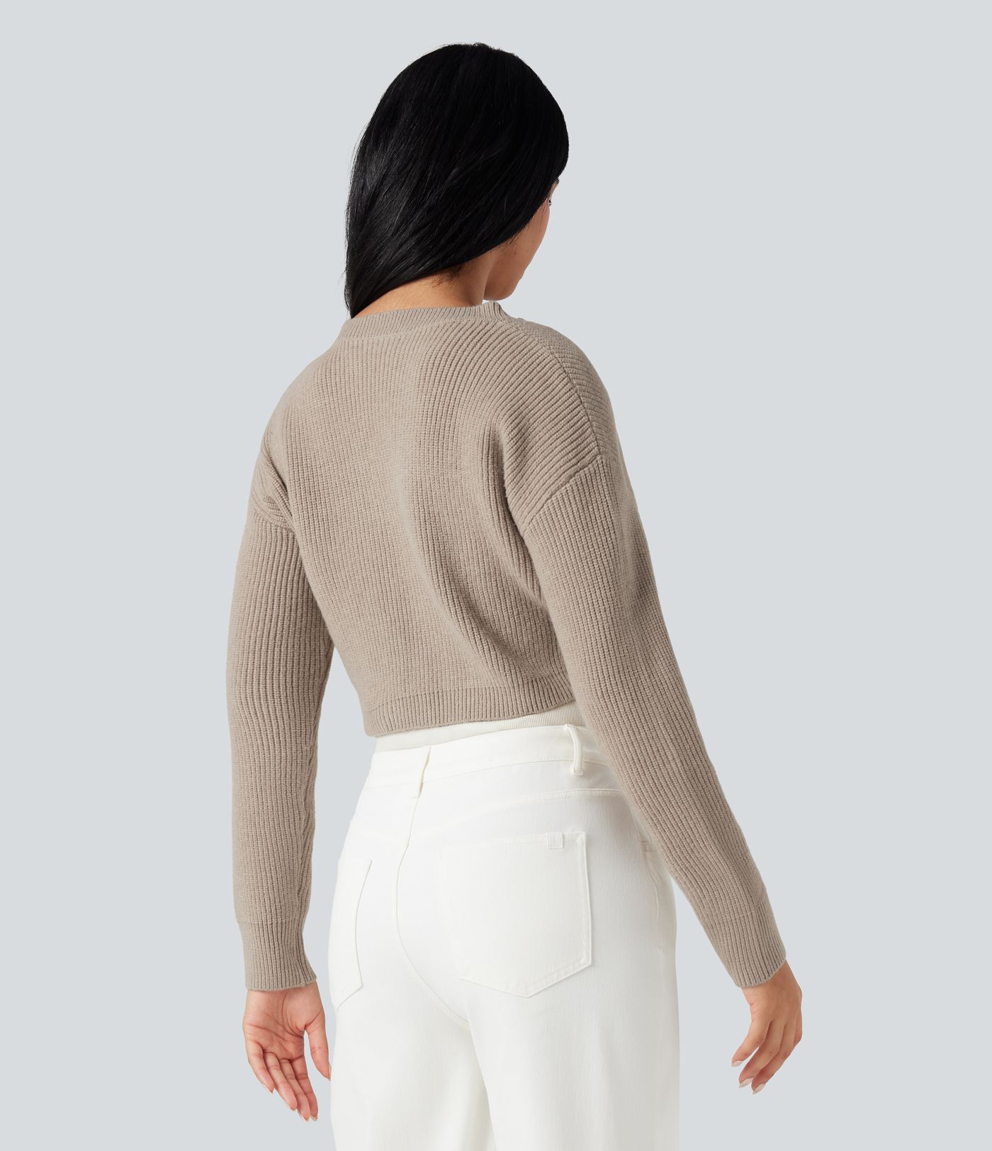 Kurzer Arbeits-Cardigan mit V-Ausschnitt und langen Ärmeln