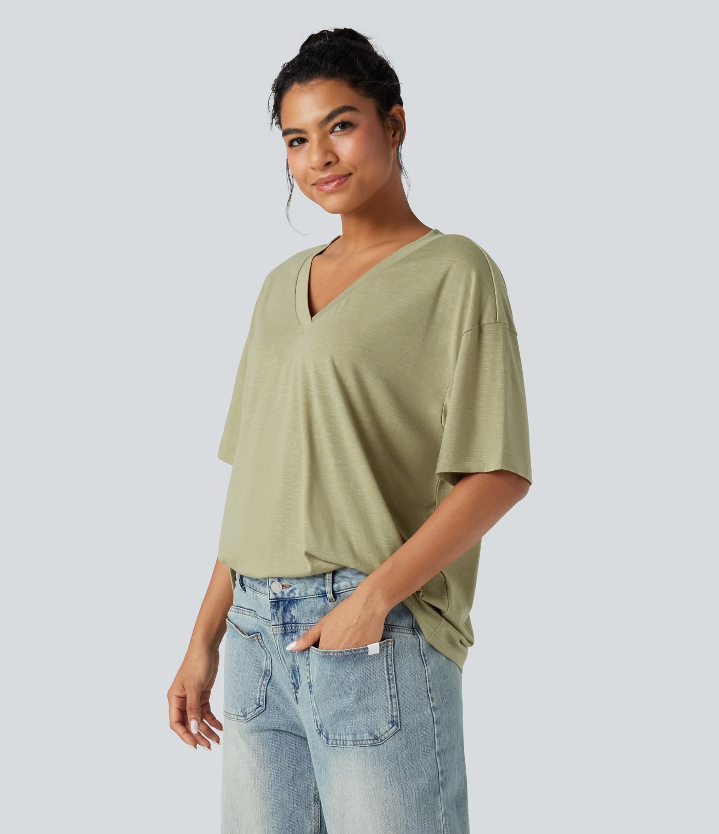 Top casual de escote en V, mangas cortas y corte relajado