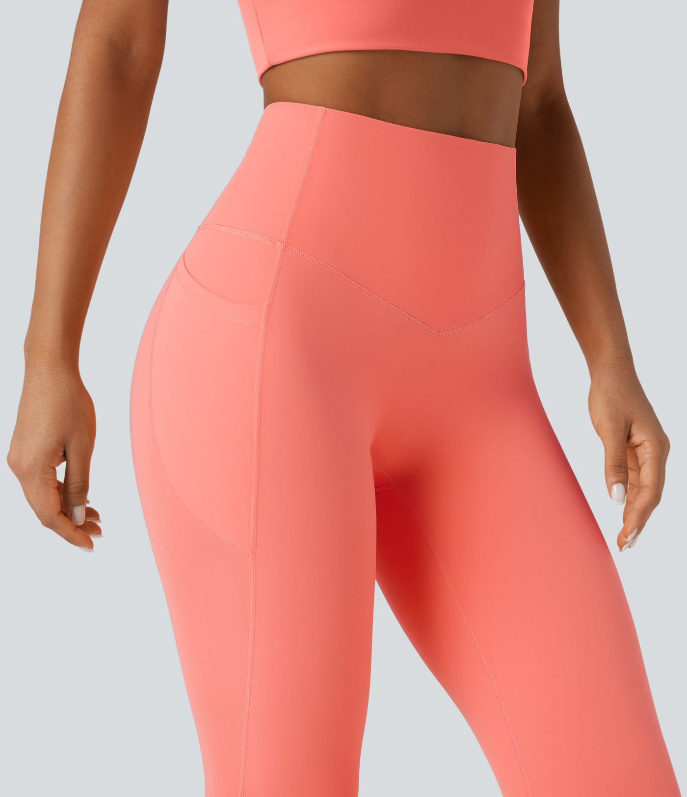 Legging d'entraînement gainant taille haute avec poches Halara UltraSculpt™